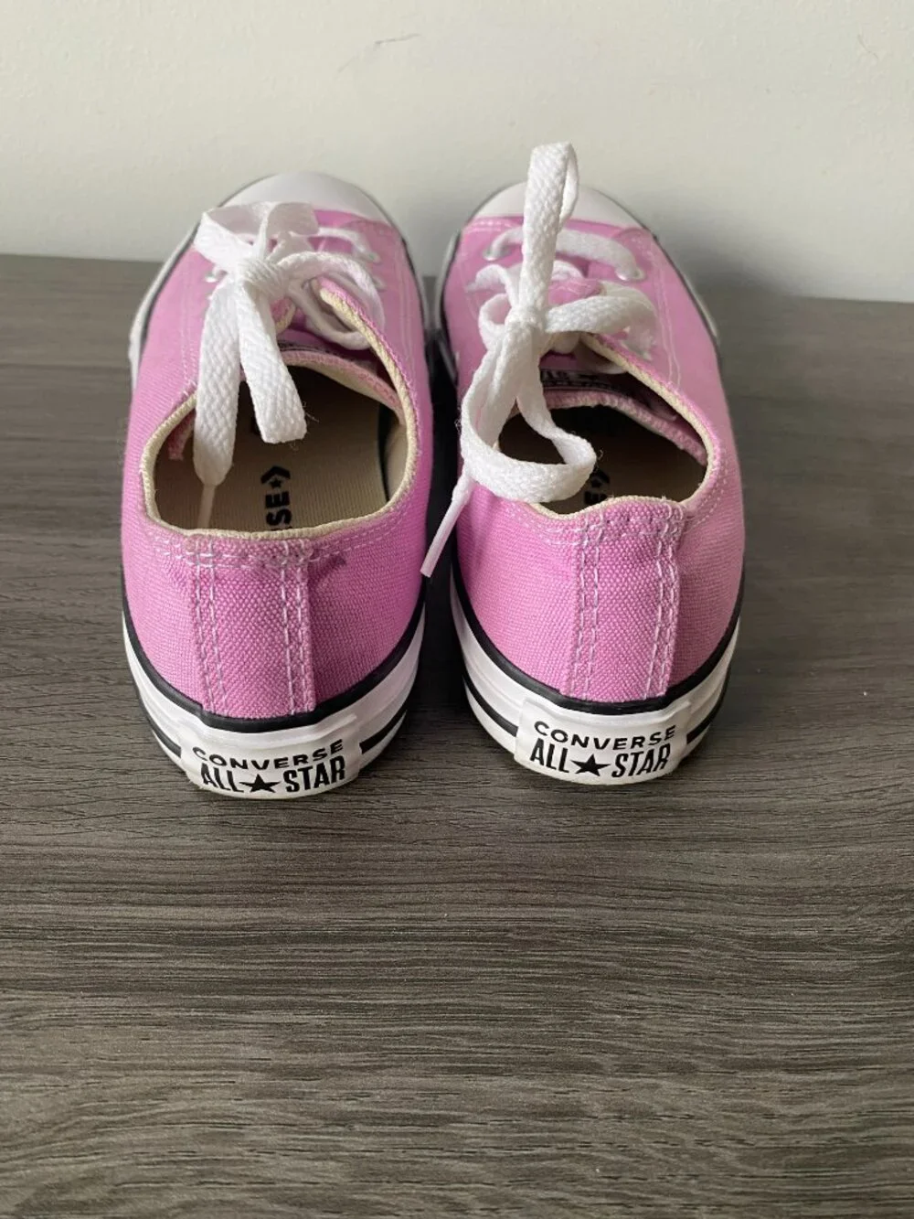 Converse Chuck Taylor All Star Low Top Pink Sneakers Youth Size 2